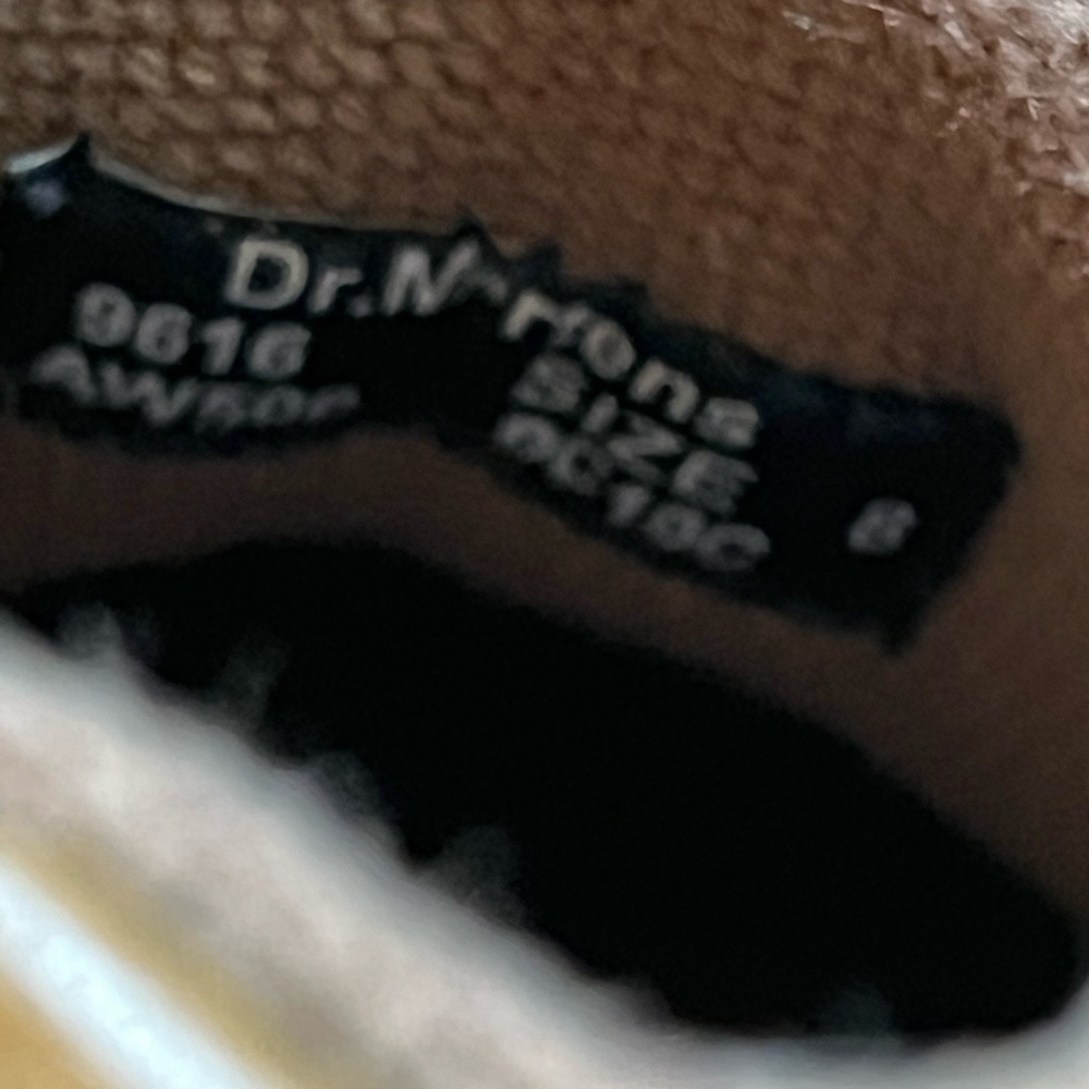 Rare Dr. Martens 9616 Casual Shoe - Picture 10 of 11